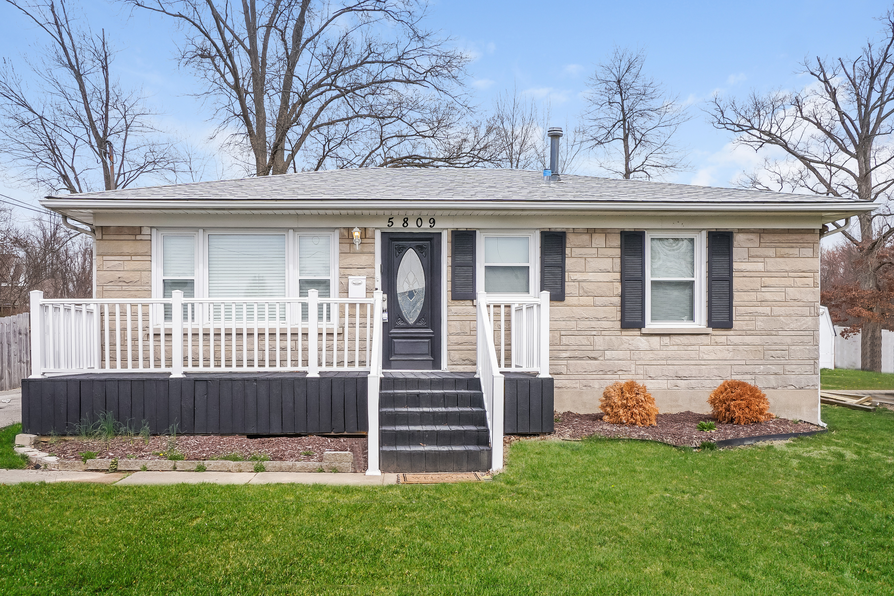 5809 NOAH DR LOUISVILLE, KY 40258